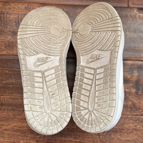 Women’s Nike AIR JORDAN 1 Low Slip On, Size 8.5 - Picture 7 of 7